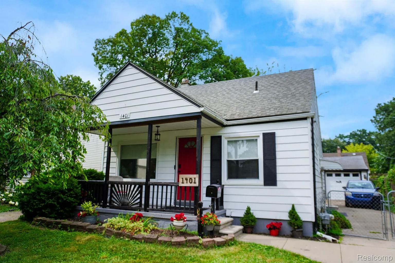 1401 Jewell St photo 1