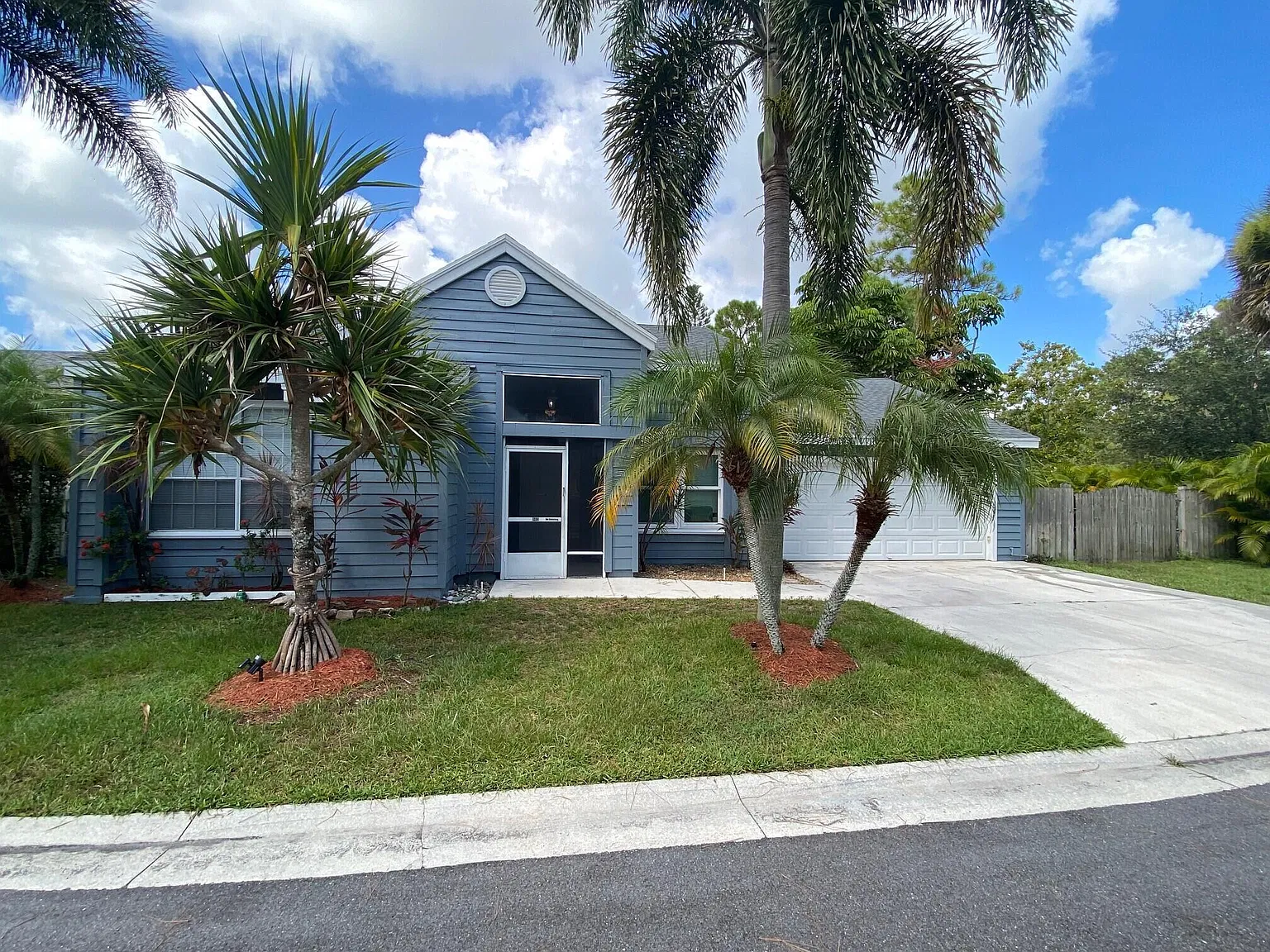 3 bed, 2.0 bath, 1260 sqft, $3,500 — Photo 1
