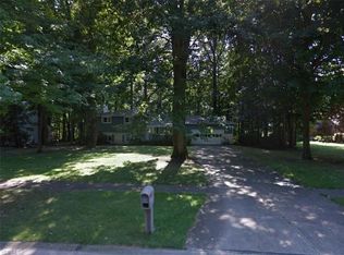 8538 Cornwall Ct, Mentor, OH 44060