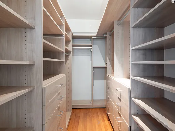 315 East 68th Street image 10 of 12