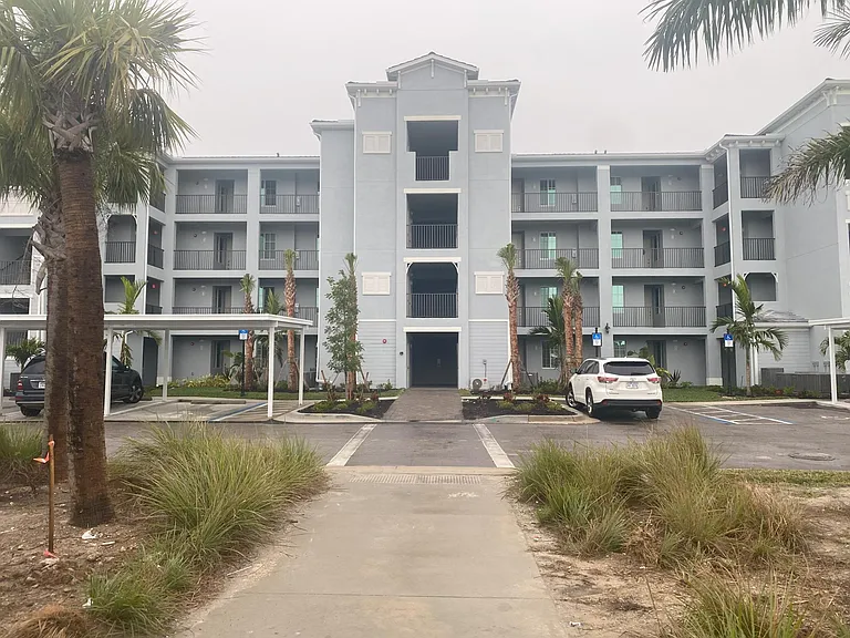14151 Heritage Landing Blvd #1044 — Photo 3