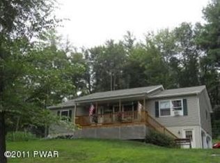 102 Pine Terrace Rd, Matamoras, PA 18336