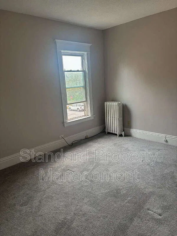 2 bed, 1.0 bath, $1,250 — Photo 3
