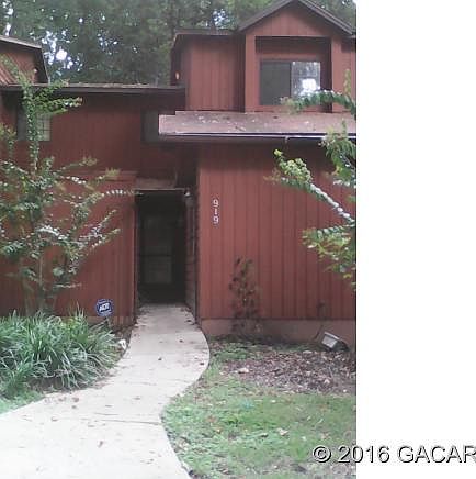1st image of 919 SW 57th Ter
