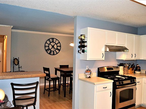 5th image of 40 Beaver Creek Ln