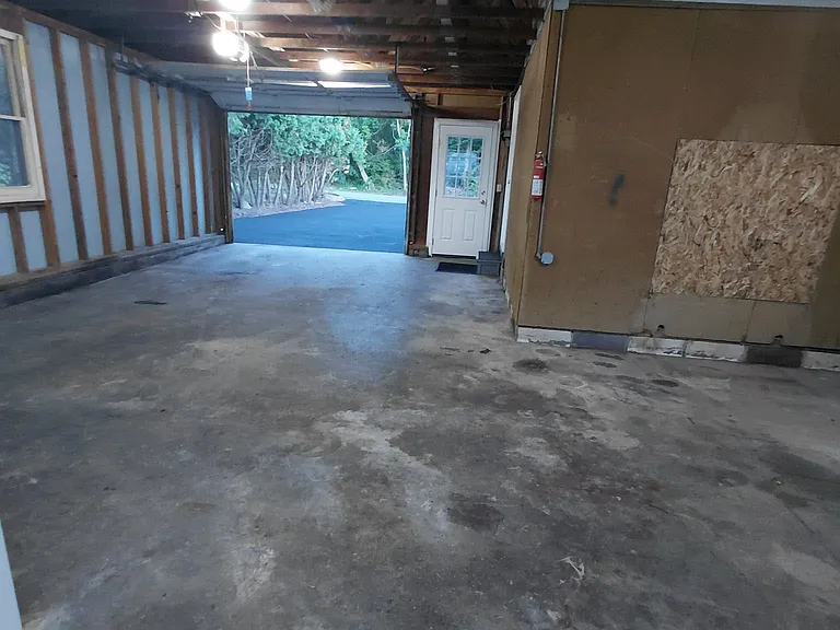 111 Randall Ave — Photo 21