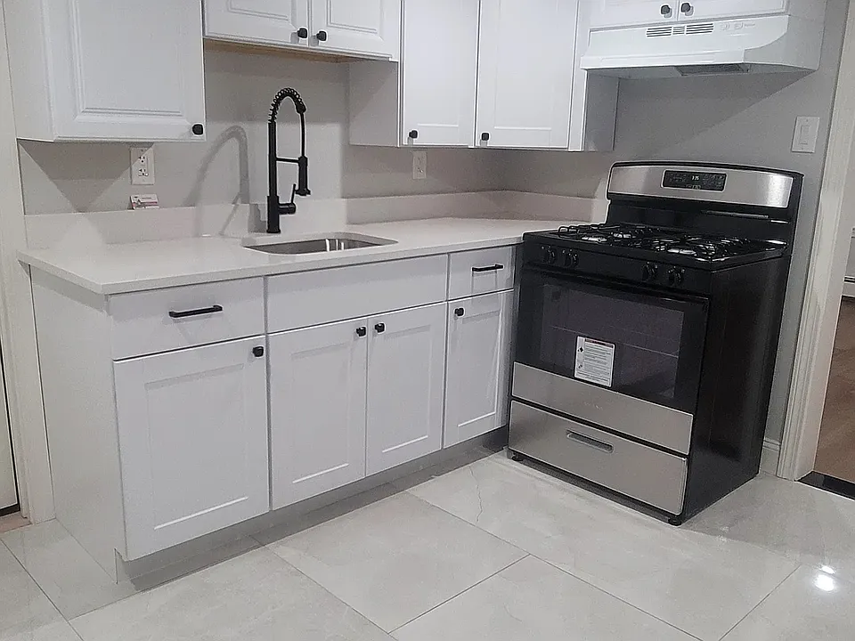 34-36 Waverly St #2