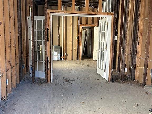 2nd image of 634-63 S Rendon St