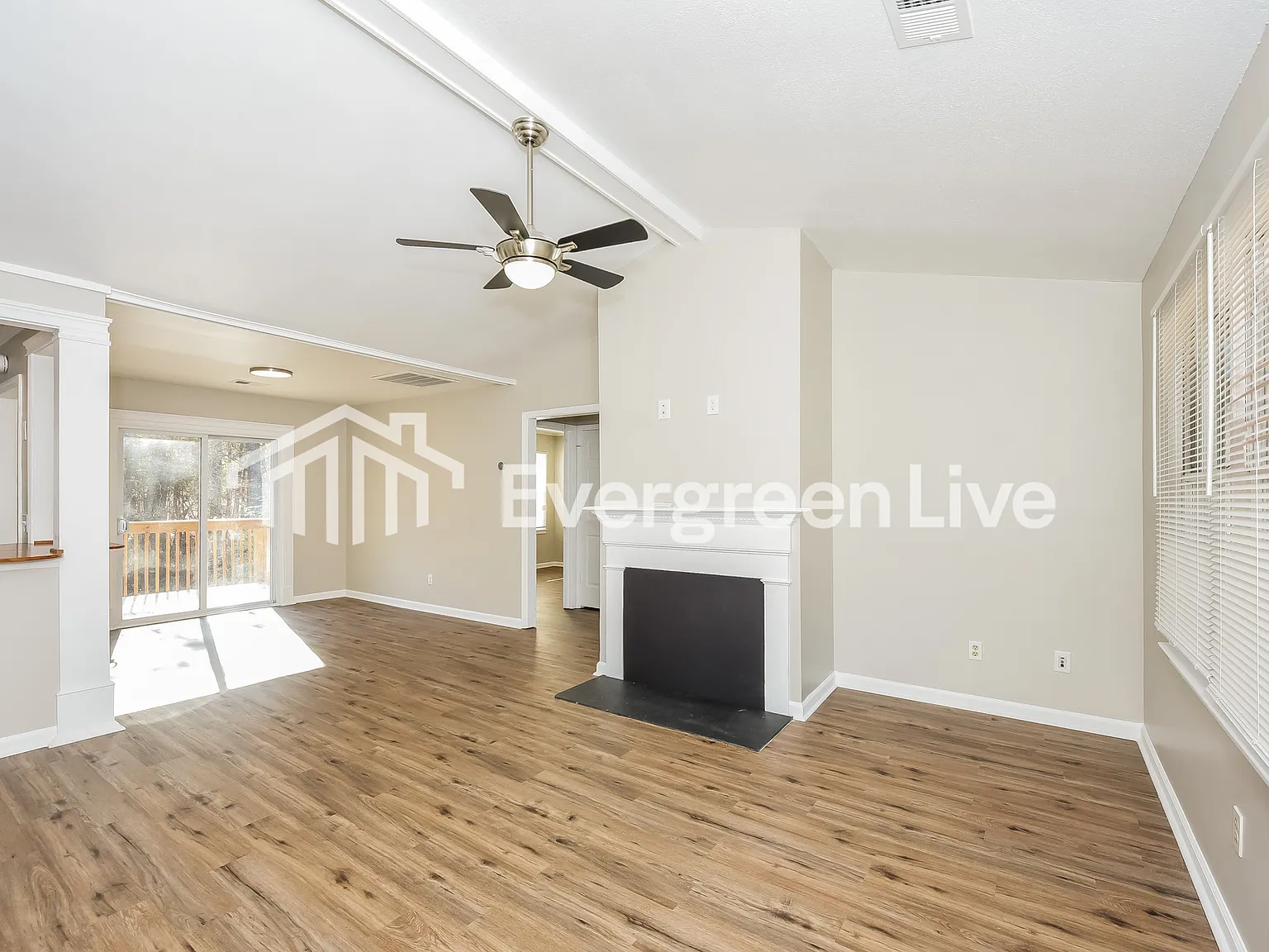 3 bed, 2.0 bath, 1150 sqft, $1,495 — Photo 2