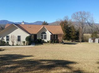350 Mahoney Rd, Oliver Springs, TN 37840