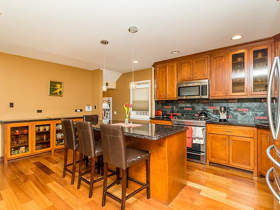 4th image of 7436 W Strong St