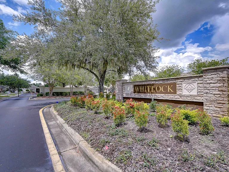 31501 Shaker Cir — Photo 48