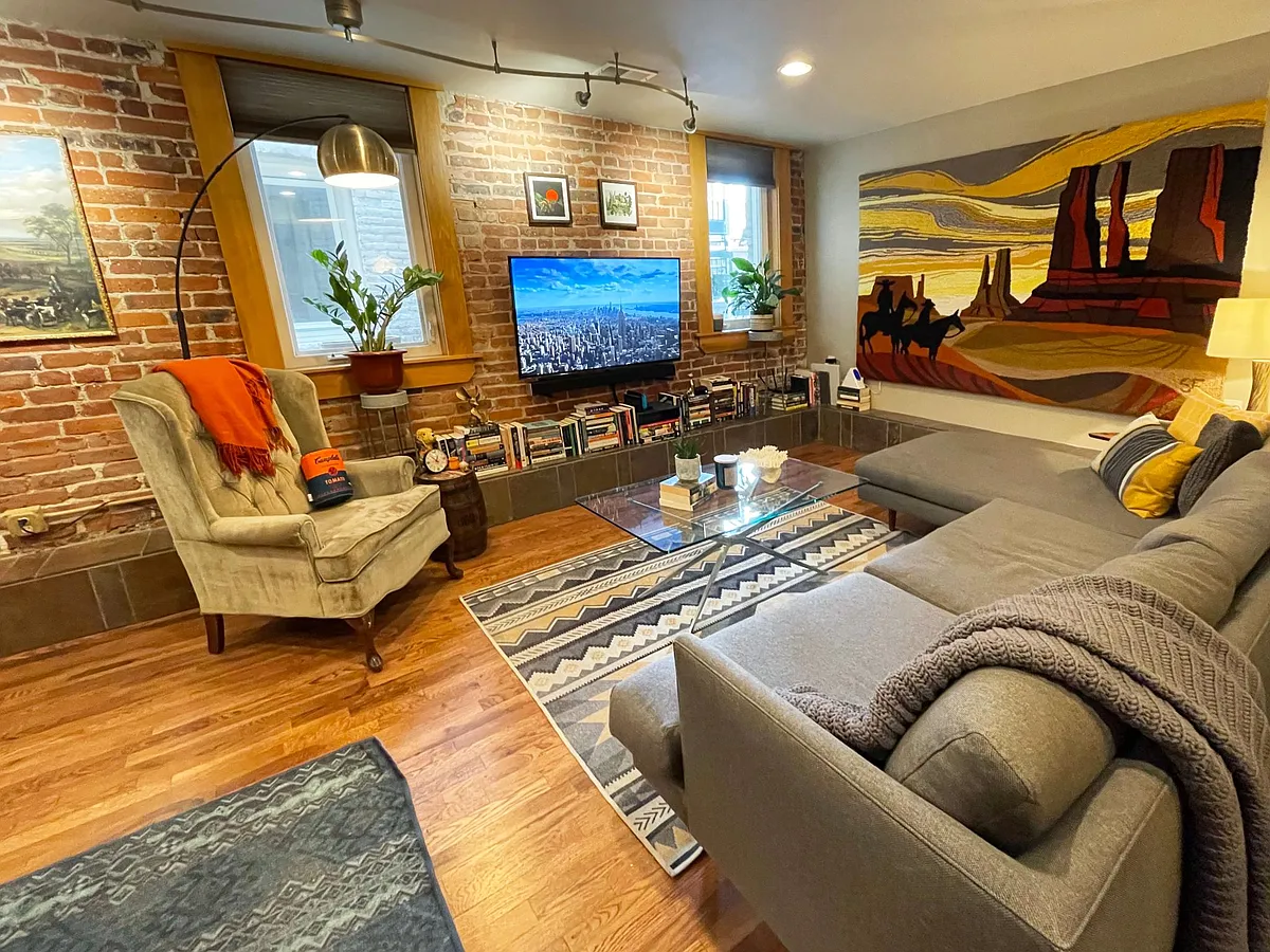 Building Photo - 1210 E Colfax Ave #106