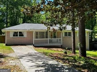 529 Creek View Dr, Lawrenceville, GA 30044
