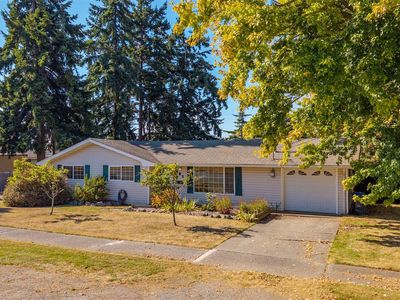 381 NE Queets Street, Oak Harbor, WA, 98277