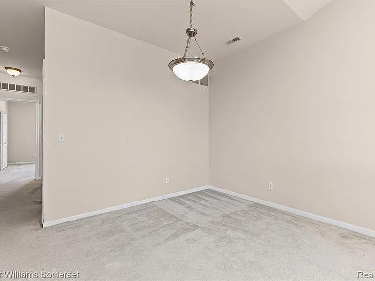 1128 Alameda Blvd — Photo 9
