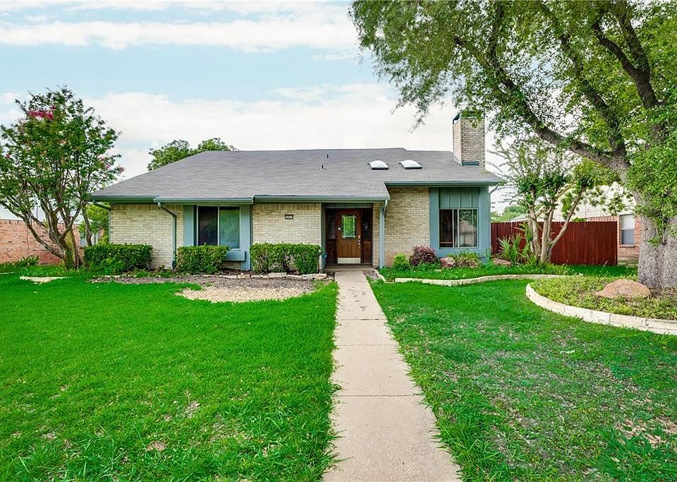 1st image of 3421 Castle Rock Ln