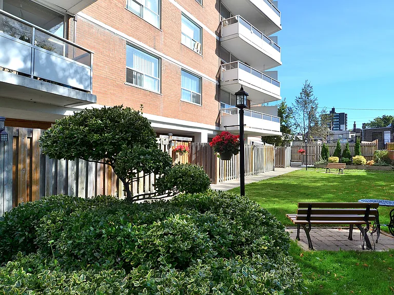 101 Cosburn Ave #104 — Photo 15