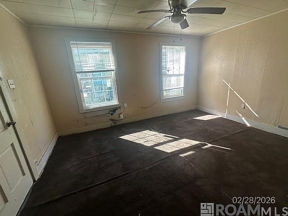 4th image of 5823 Fairfields Ave