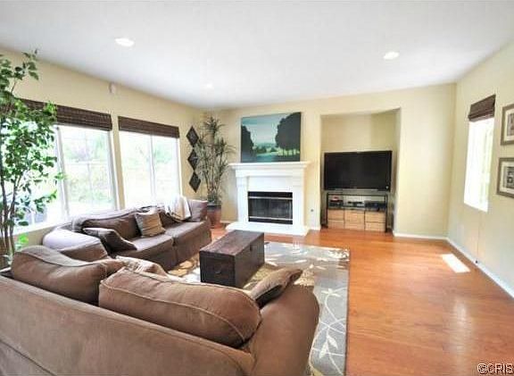 4th image of 27918 Alta Vista Ave