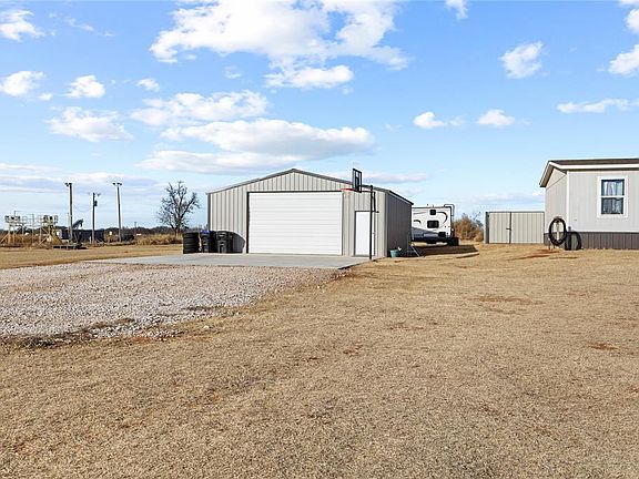 3rd image of 619 N 16th St