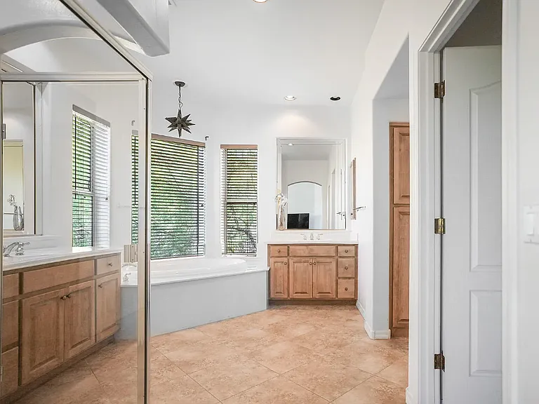 14850 E Grandview Dr — Photo 15