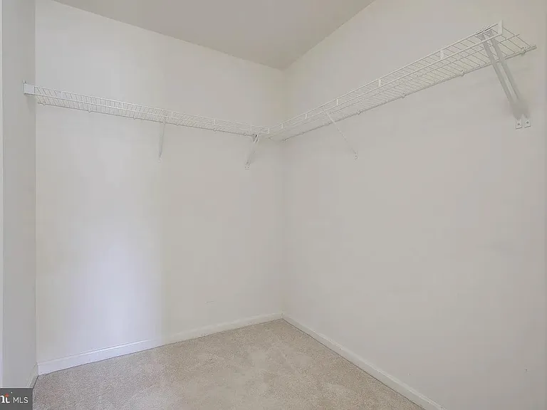 22648 Vienna Green Ter — Photo 14