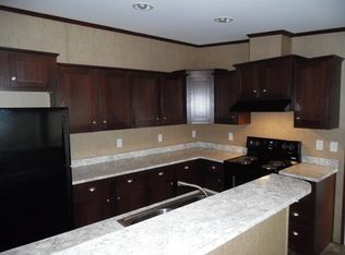 25 Fairview Dr, Lisbon, ME 04250