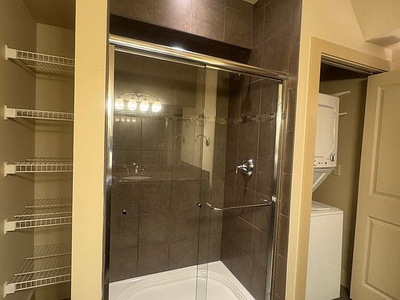 4th image of 745 Bellevue Ave E APT 302