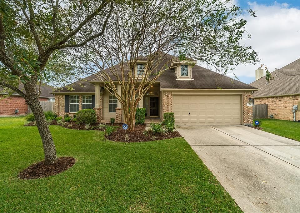 1st image of 203 Cinnabar Bay Dr