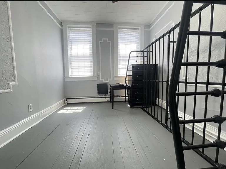 272 Grant Ave #B — Photo 2