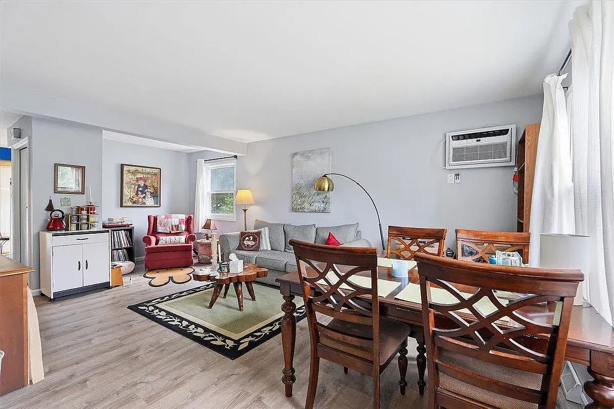2 bed, 1.5 bath, 1200 sqft, $1,950 — Photo 4