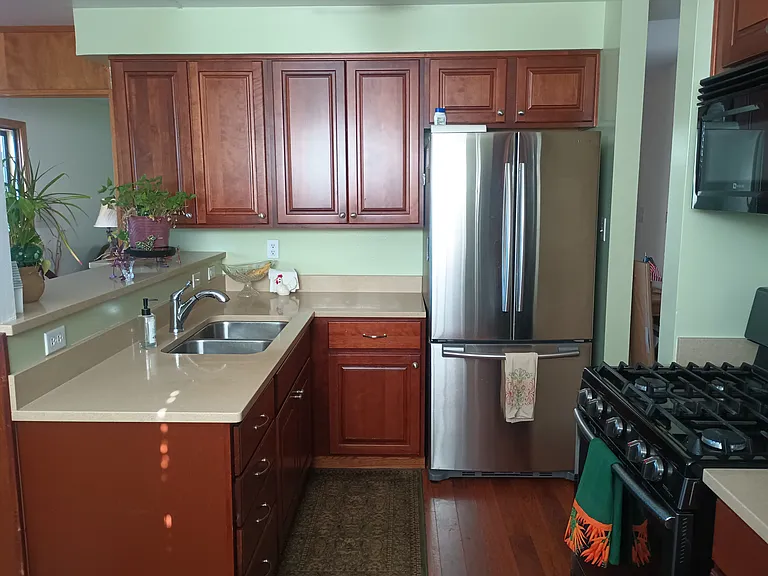 1157 Temple Dr — Photo 3