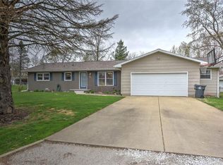 630 Maddox Dr, Mt Zion, IL