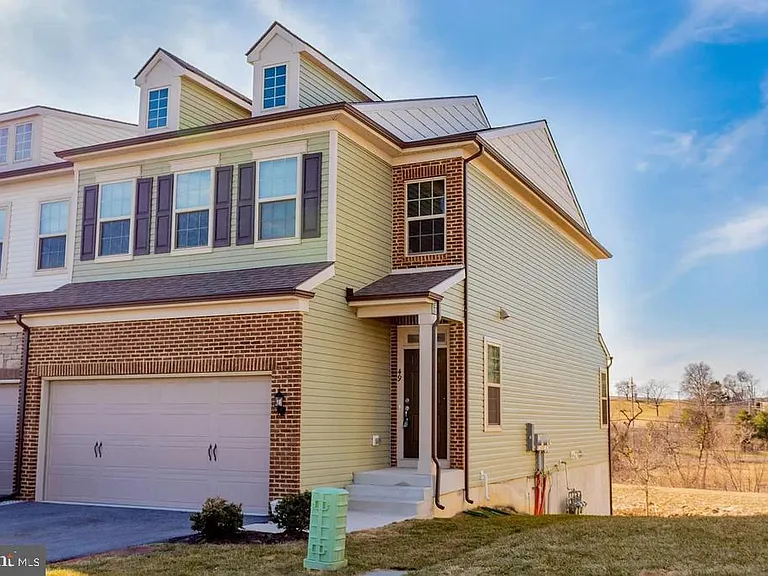 49 Locks Farm Ln — Photo 2