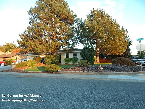 2nd image of 1934 Birch Ave