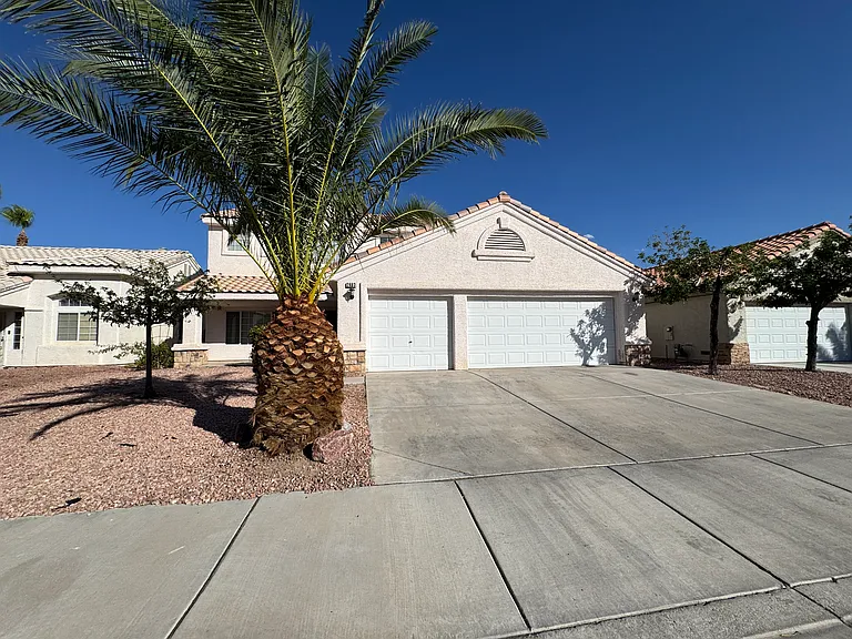 2883 Cordillera Dr — Photo 3