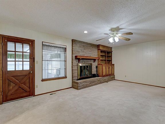 5th image of 4007 Lawn Dr