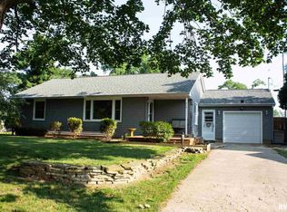 514 W Prairie St, Roanoke, IL