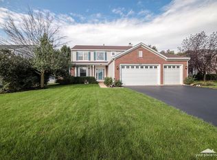 213 Paradise Pkwy, Oswego, IL 60543
