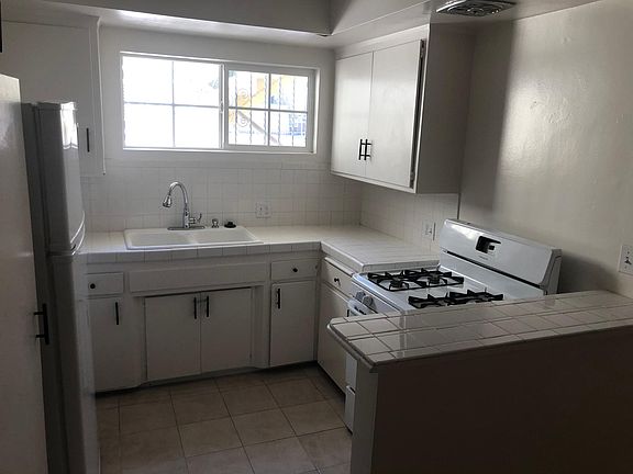 5th image of 7705 Romaine St APT 2