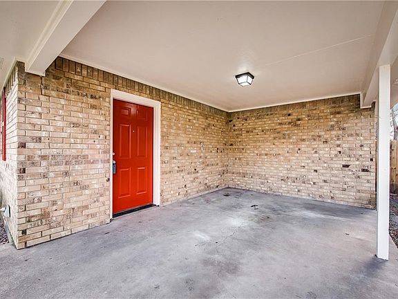 4th image of 208 Aldridge St