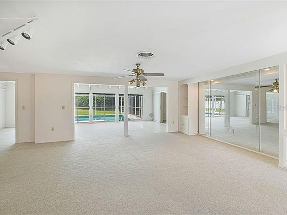 4th image of 721 Magellan Dr