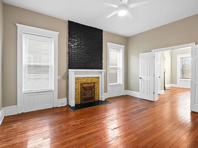 2137 Russell Blvd — Photo 29