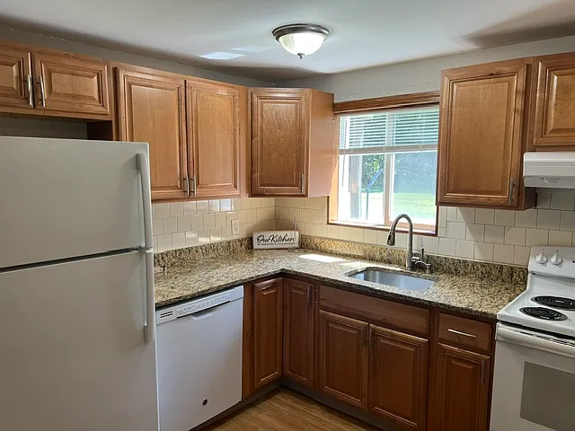2 bed, 725 sqft, $2,075 — Photo 2