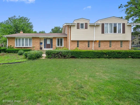 1106 N Path, Wheaton, IL 60187