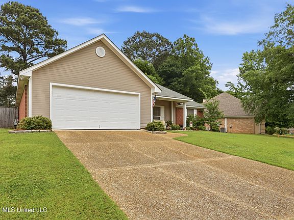 3rd image of 874 Windward Dr
