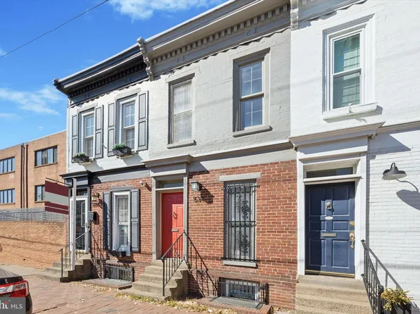 534 S 8th St, Philadelphia, PA 19147