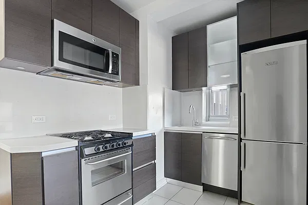 Rented by Stonehenge NYC LLC | media 5