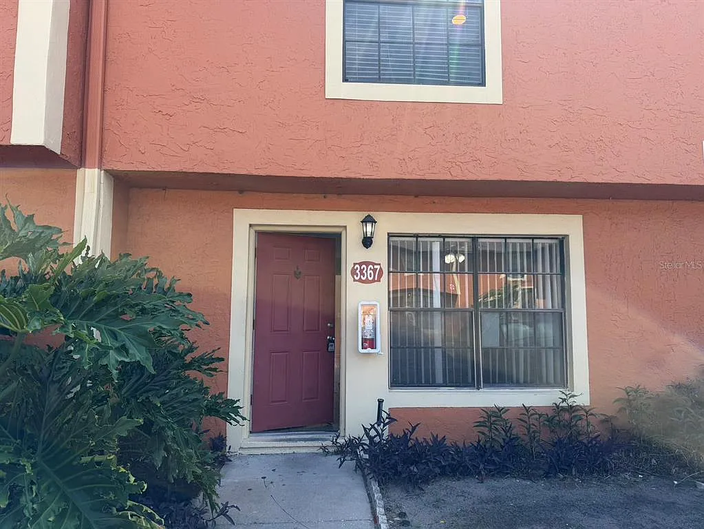 3 bed, 2.5 bath, 1151 sqft, $1,800 — Photo 1